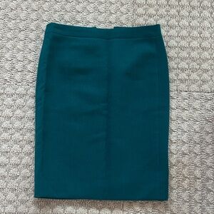 Elegant Green Wool Pencil Skirt